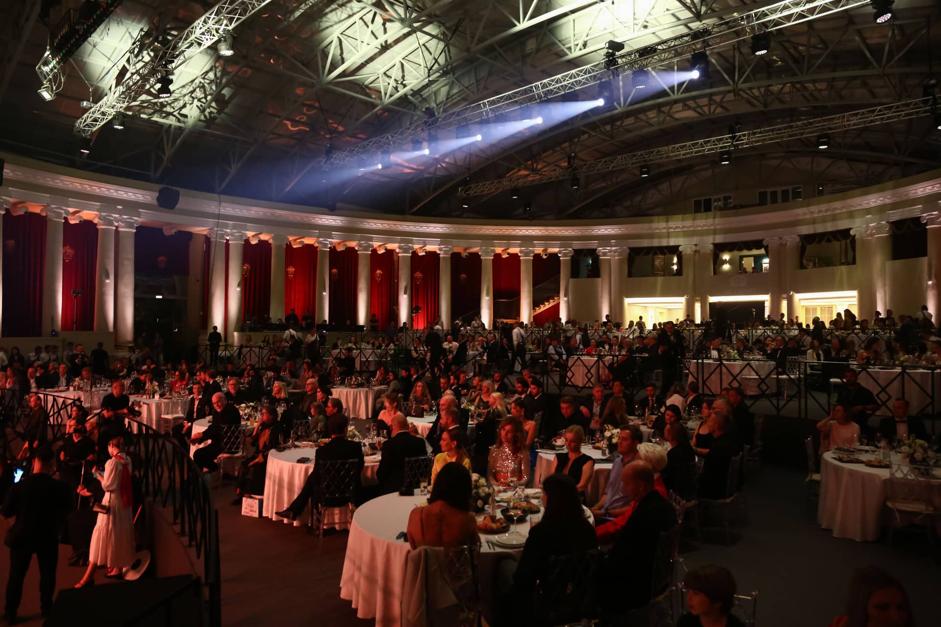 Оформление стола